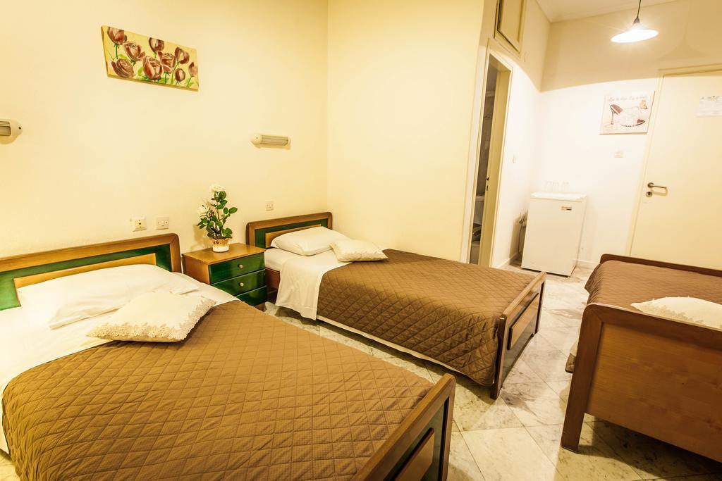 Hotel Atlantis Nea Kallikrateia Extérieur photo